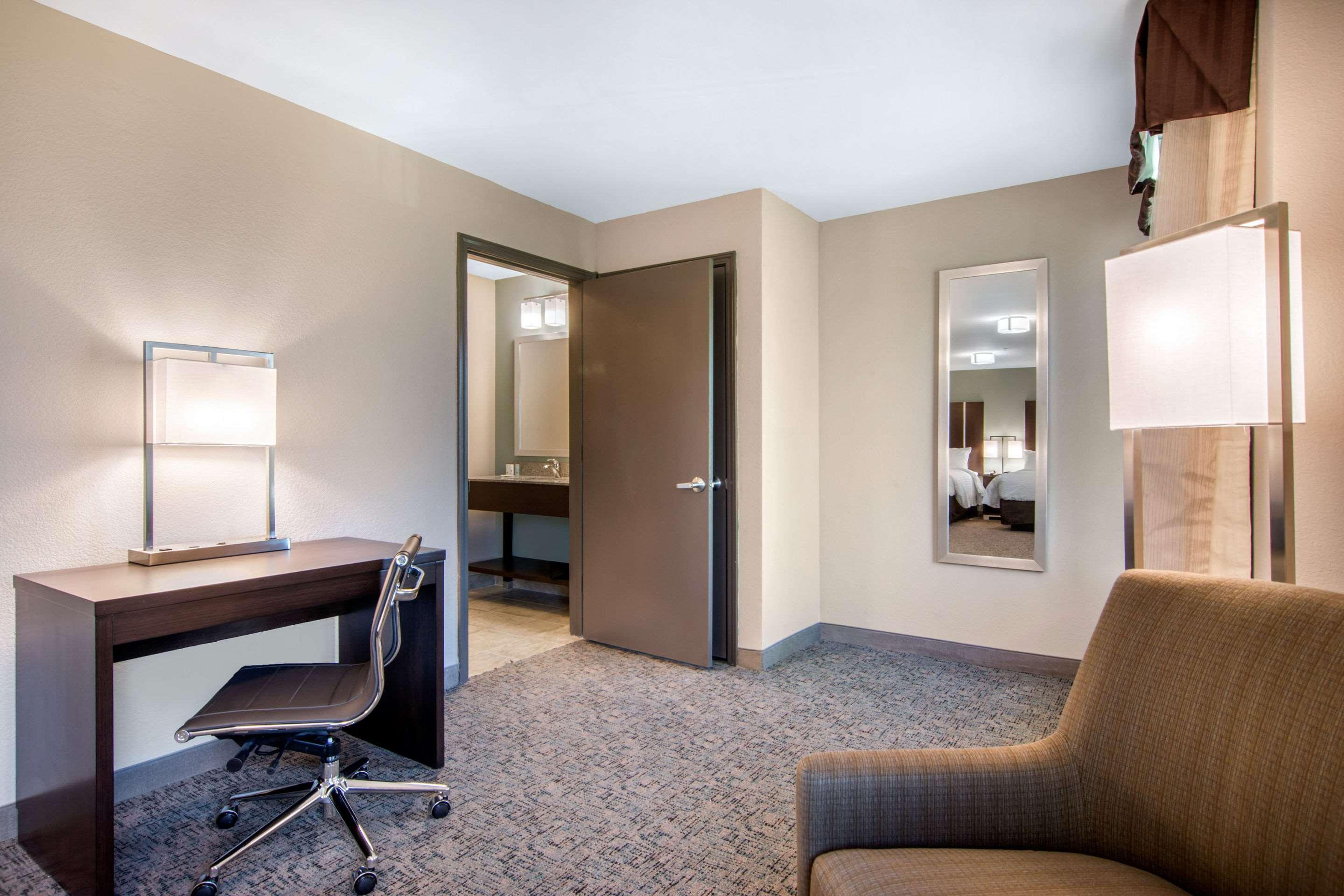 Clarion Inn & Suites Atlanta Downtown Extérieur photo