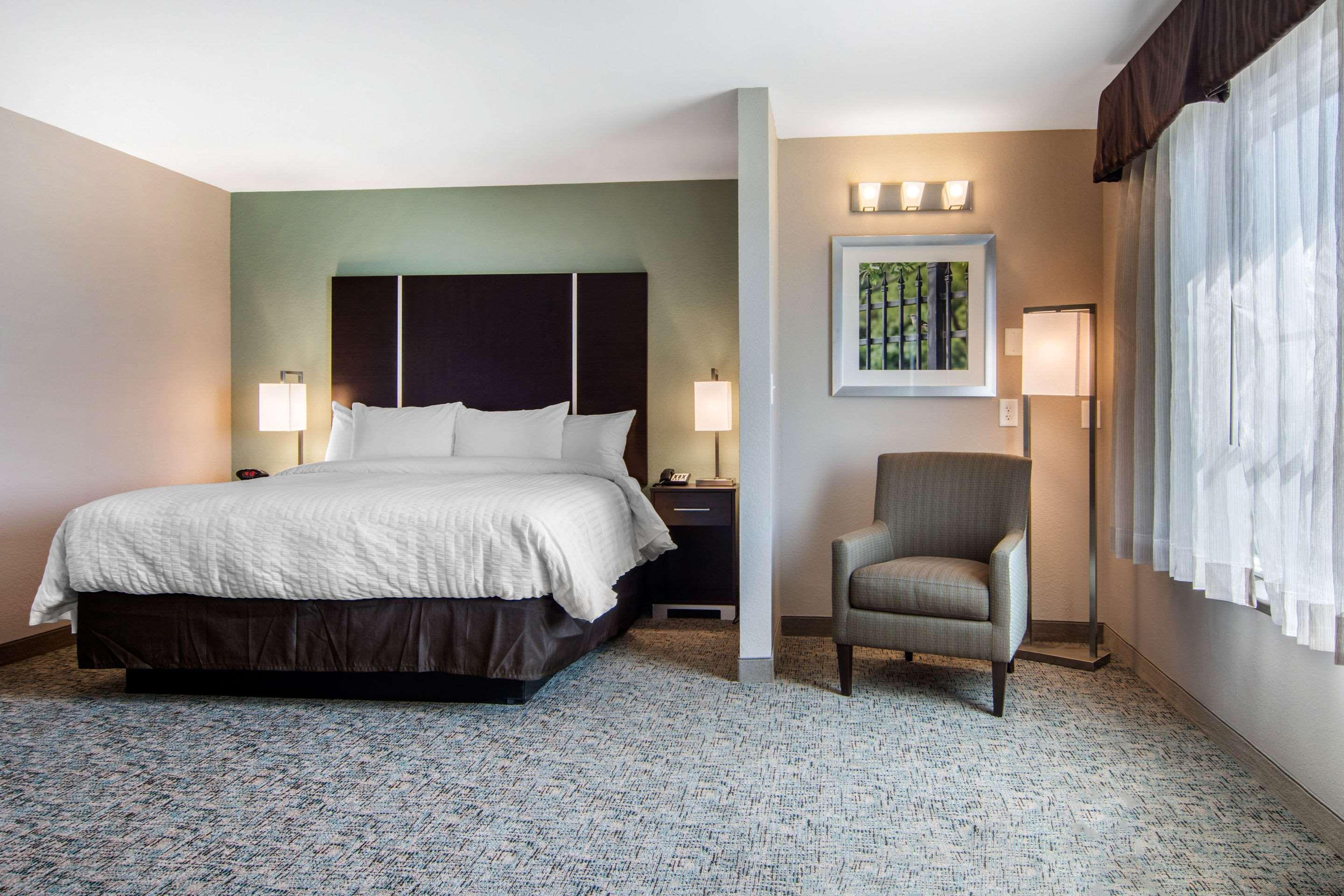 Clarion Inn & Suites Atlanta Downtown Extérieur photo
