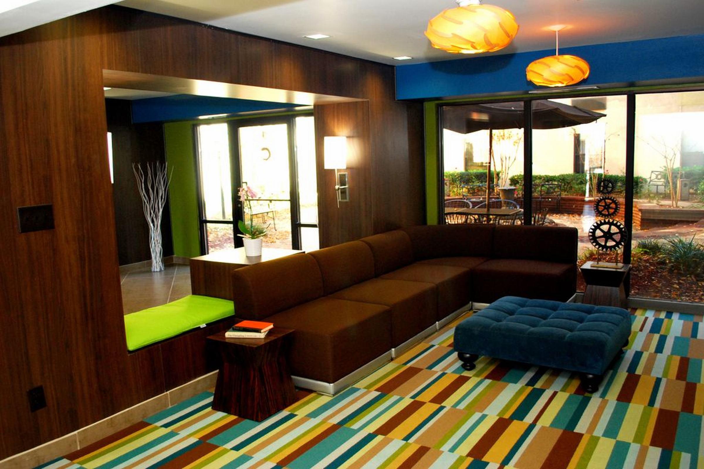 Clarion Inn & Suites Atlanta Downtown Extérieur photo